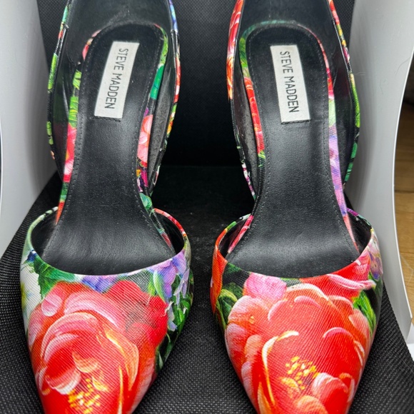 Steve Madden Varcityy Floral Multi D'Orsay Pumps - Picture 8 of 9